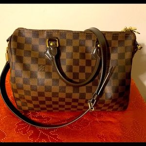 Flash sale 🎉Authentic Louis Vuitton Speedy Bandouliere 30